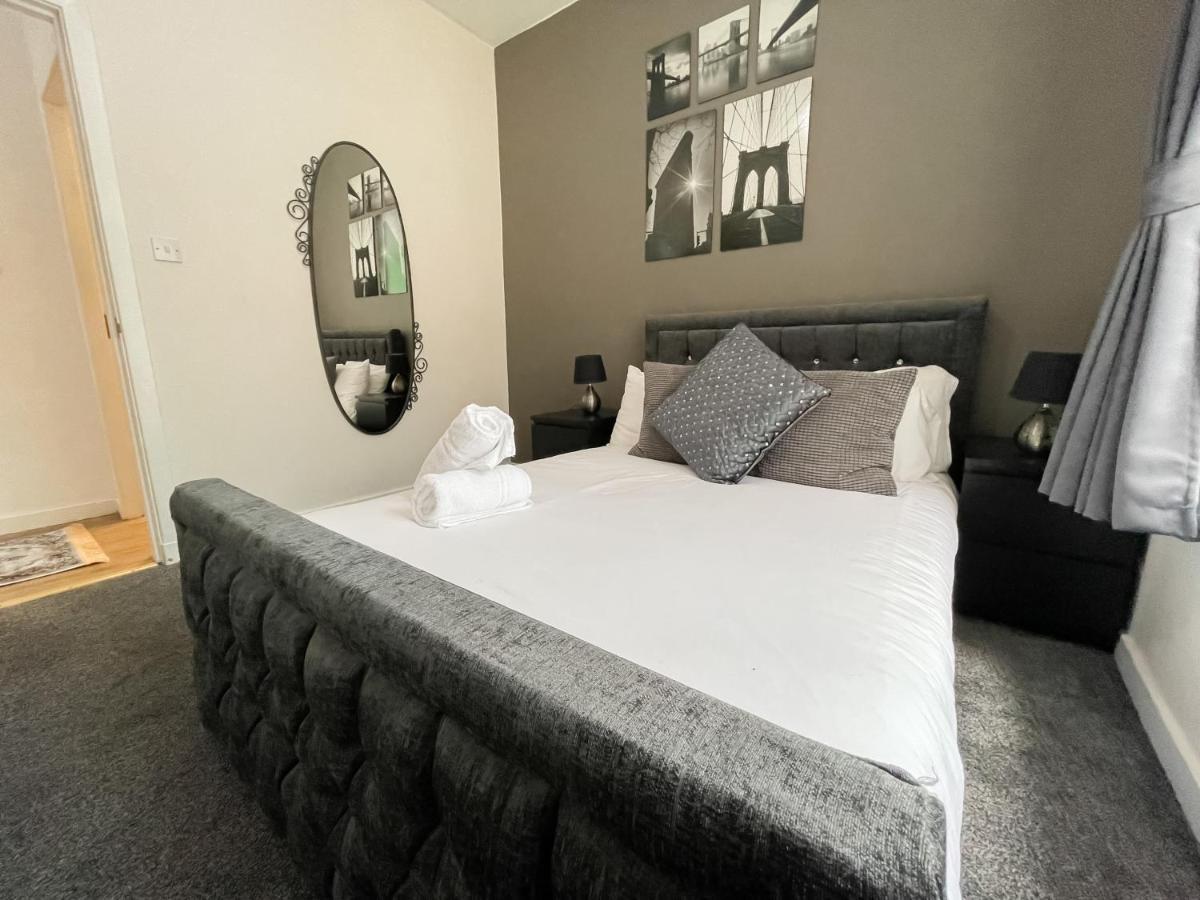 Exquisite 2BR Flat near Central Train Station Glasgow Extérieur photo