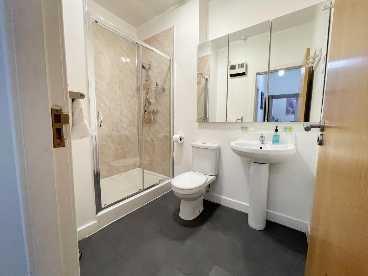 Exquisite 2BR Flat near Central Train Station Glasgow Extérieur photo